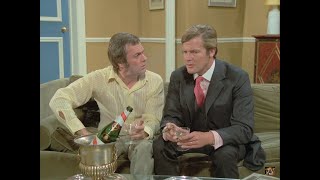 The Persuaders! Episode 09 -The Old,The New, And The Deadly-(Changing the language in the settings!)