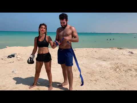 منة فضالى واستعداد ماقبل التمرين على البحر