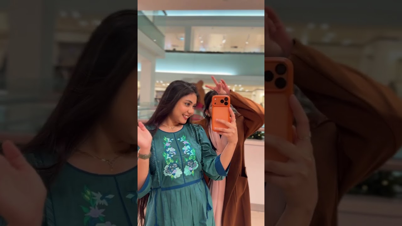 বের হলেই কেনাকাটা করতে ইচ্ছা করে 😒