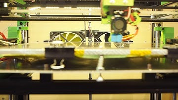 Precision piezzo on hypercube using carbon rods