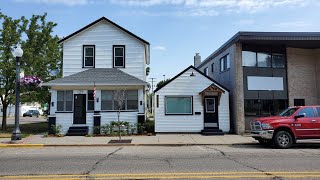 129 E Superior Street video tour