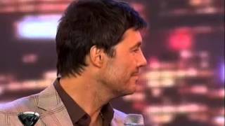 Showmatch 2011 - Coki le cantó un tema nuevo a Marcelo