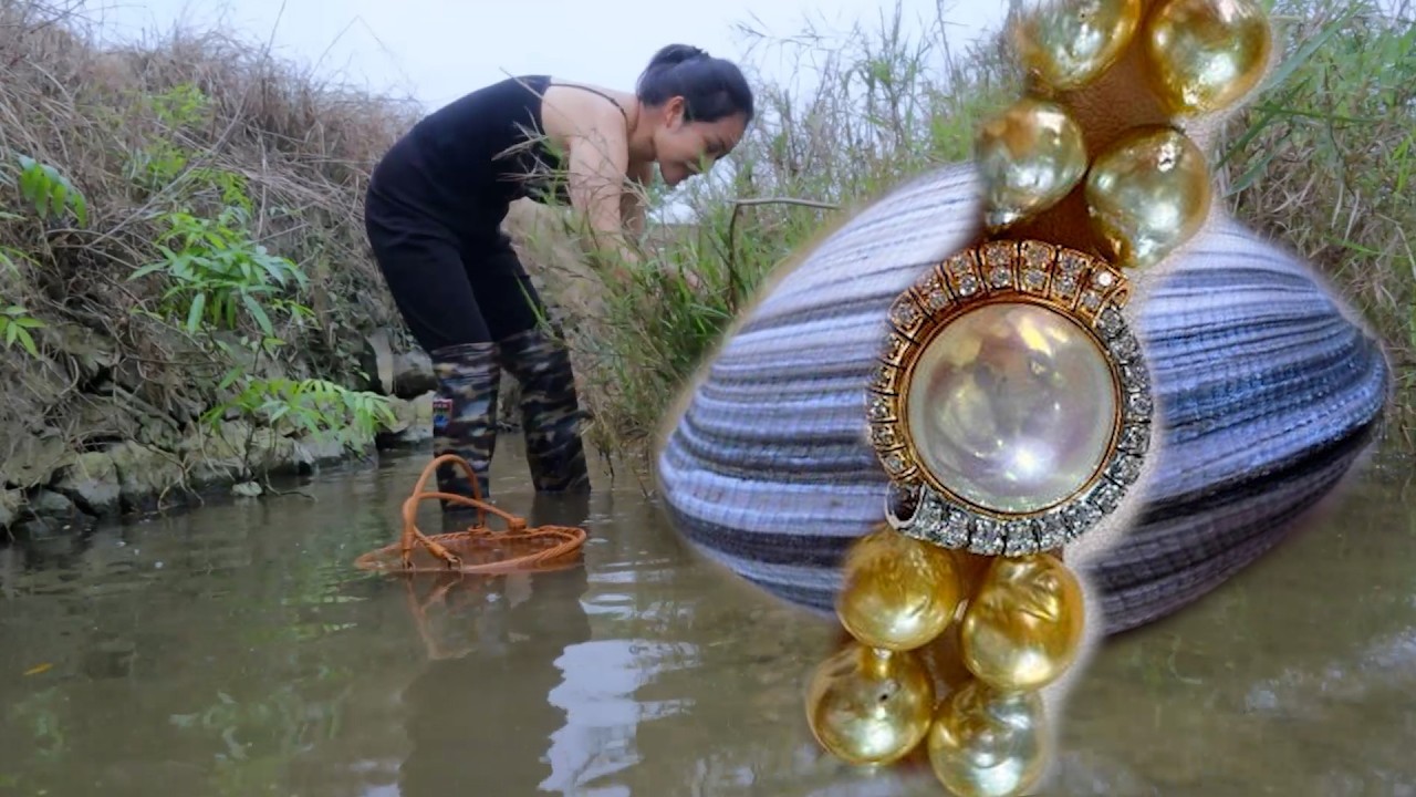 The girl knows where to find pearl clams. She was the first to find a treasure full of pearls
