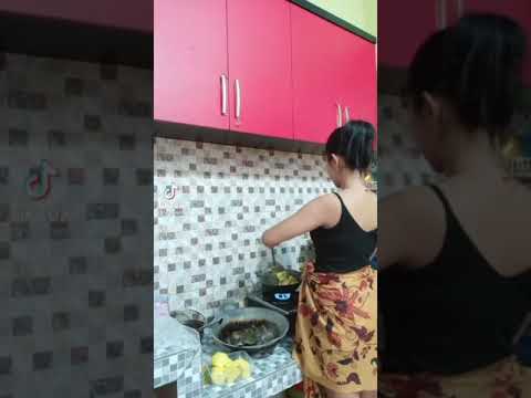 NENG VEGA LAGI MASAK AJA CANTIK DAN SEKSI