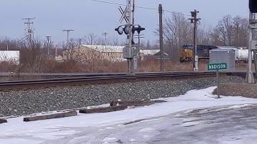 CSX Freight Q389 - ES44AH #966 K5HLL Horn - Madison Ohio February 2020