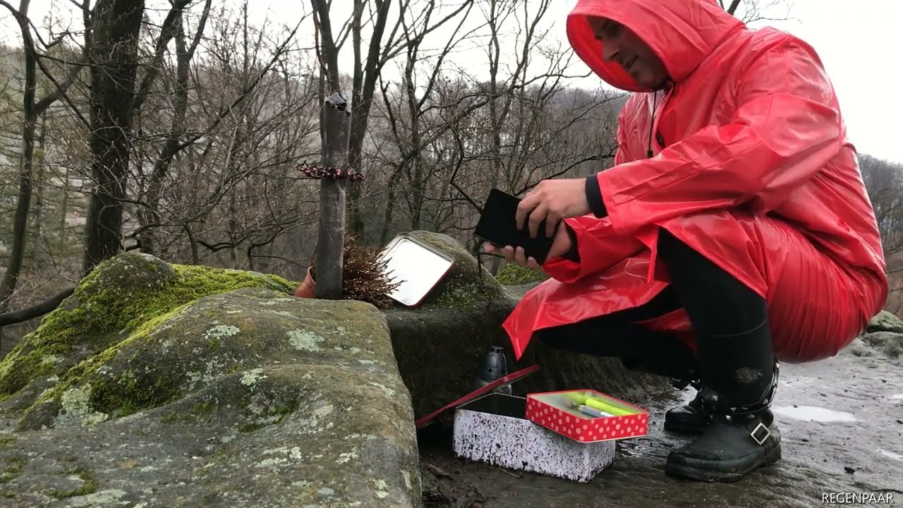REGENPAAR-ROCK WALK IN RED PVC RAINCOAT