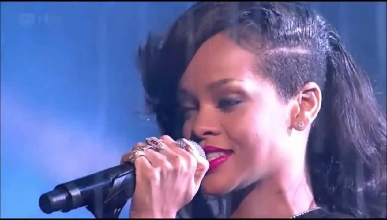 rihanna shine bright like a diamond video