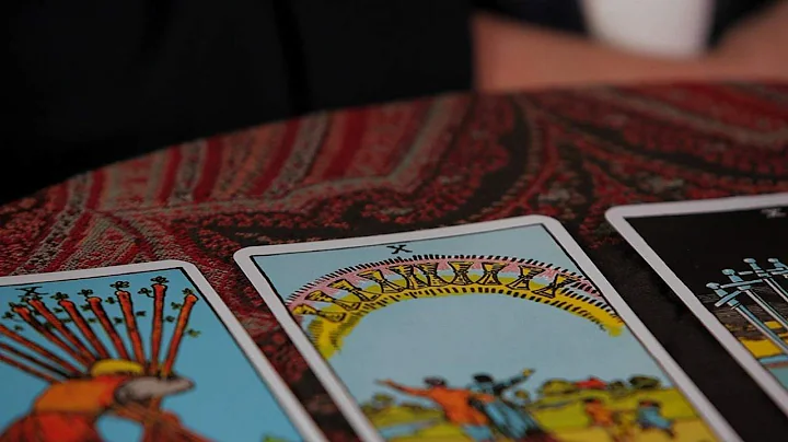 Die Bedeutung der Zehnerkarten im Tarot enthüllt