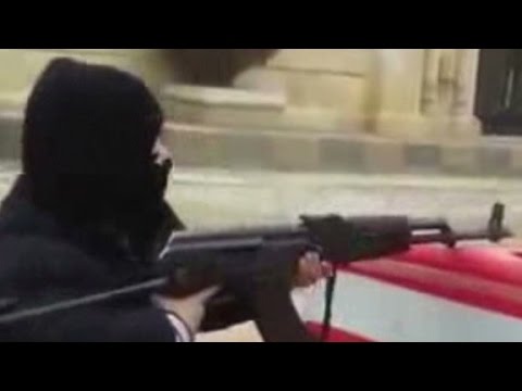 ISIS recruits young children in video