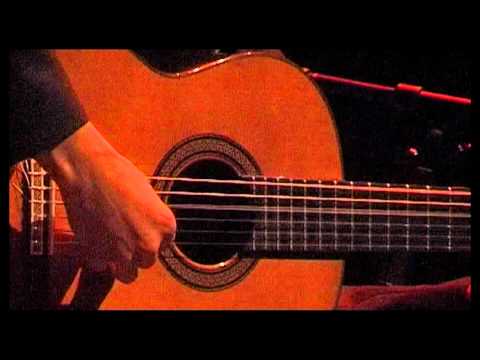 Mirta Alvarez, guitarra que canta