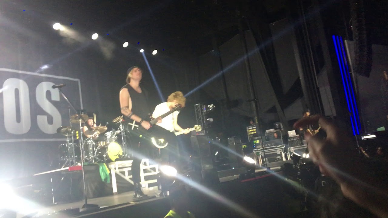 5 Seconds of Summer - End Up Here live at Sao Paulo 14/09/17 - YouTube