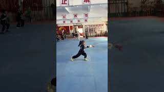 The Dashing Young Man Watching 5-Year-Old Huang Zijun S Guan Dao Performance This Is Exact