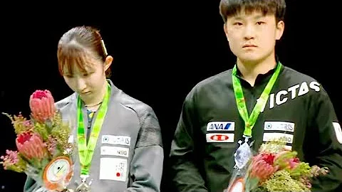 张本智和领奖全程黑脸，早田希娜垂头丧气，孙颖莎“嫌”奖杯太重 - 天天要闻