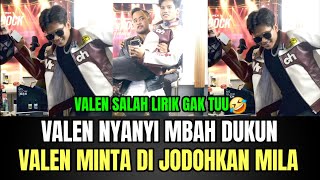 Valen sings 'Mbah Dukun,' and asks Mila to be his soulmate.