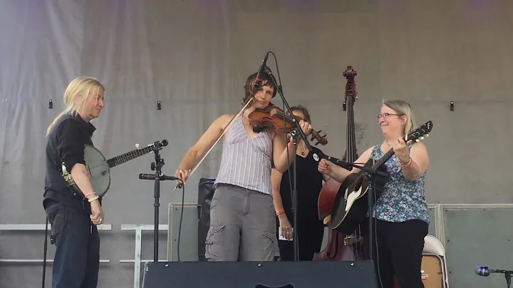Clifftop WV 2019: The Mother Cluckers 2nd Place Tr...