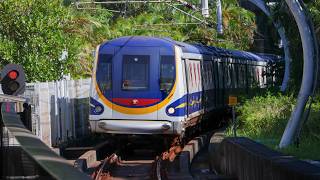 Trains at Sunny Bay - 欣澳的列車