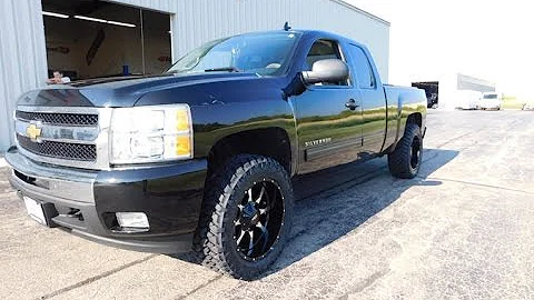 2011 Chevy Silverado 1500 20x10 Moto Metal MO970 Wheels & 285/55 Nitto Trail Grappler Tires