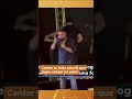 Cantor se irrita com fã que jogou celular no palco #shorts