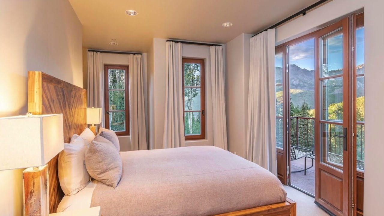 Perfect Telluride, CO Ski in Ski Out Penthouse Condo!