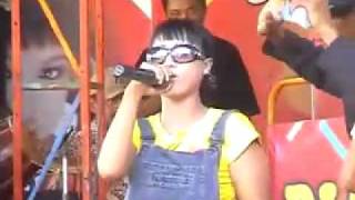 YouTube - bokong gatel dian prima live.flv-reanknewart-channels