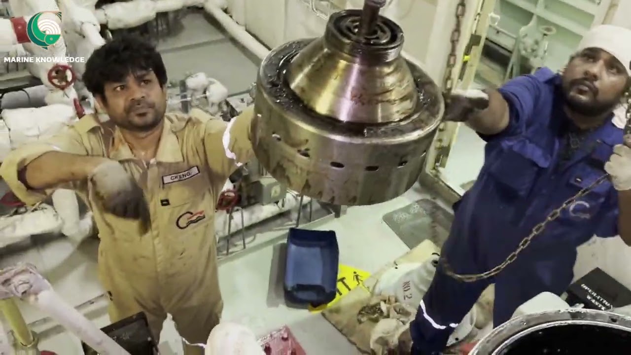 Вакансии четвертого инженера...Как разобрать очиститель для очистки унитаза...