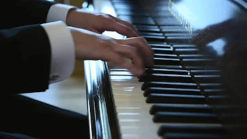 Ravel, Jeux d'eau - Alexander Metcalfe, piano