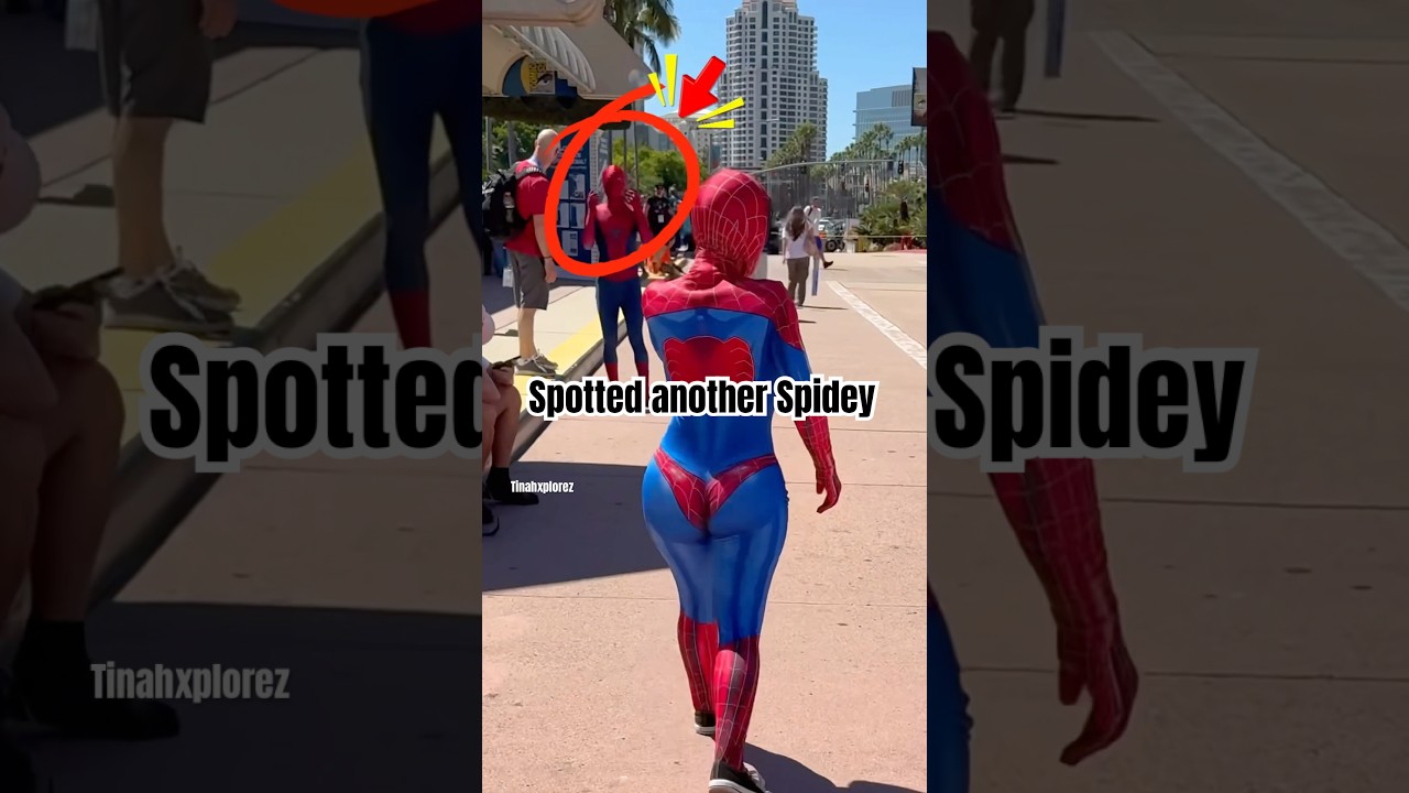 Spidey had no eyes for a sec! #viralshort #foryou #marvel #sdcc