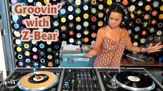 Groovin' with Z-Bear: SHE'S COME UNDONE