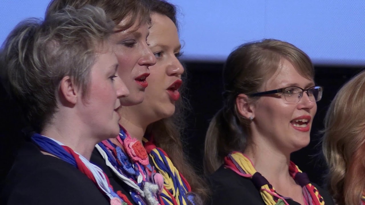 OJ DIVOJKO JABUKO RUMENA - VA Samoborke