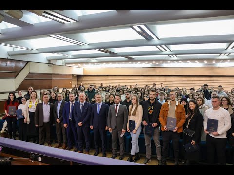 U Vladi Federacije BiH dodijeljene stipendije za 933 studenta povratnika