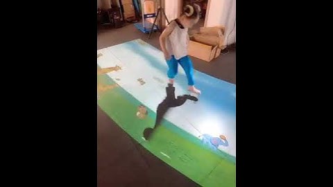 Interactive projection system with multiple projectors supporting different shapes