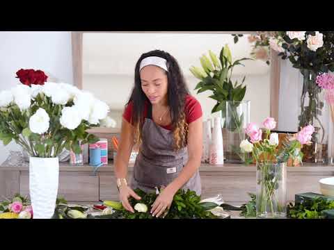 Vidéo: Décor de table fleurie : comment faire des compositions florales flottantes
