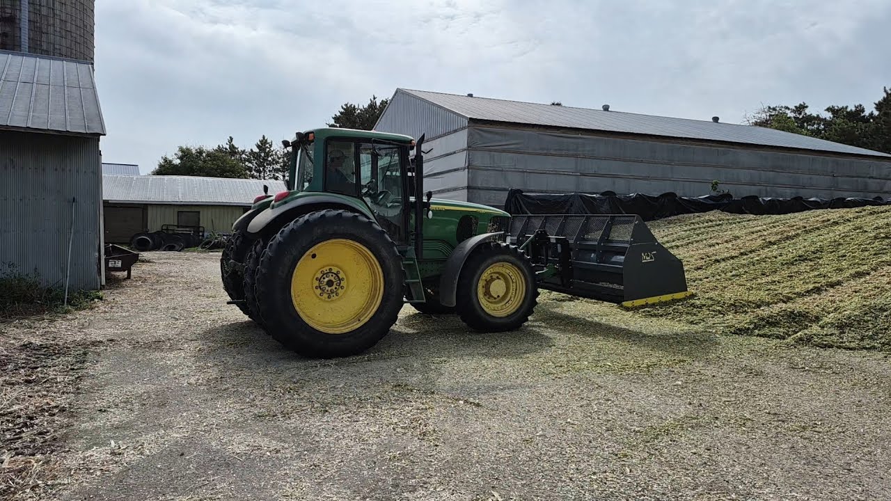 Day 3 of chopping 🌽 🍿!