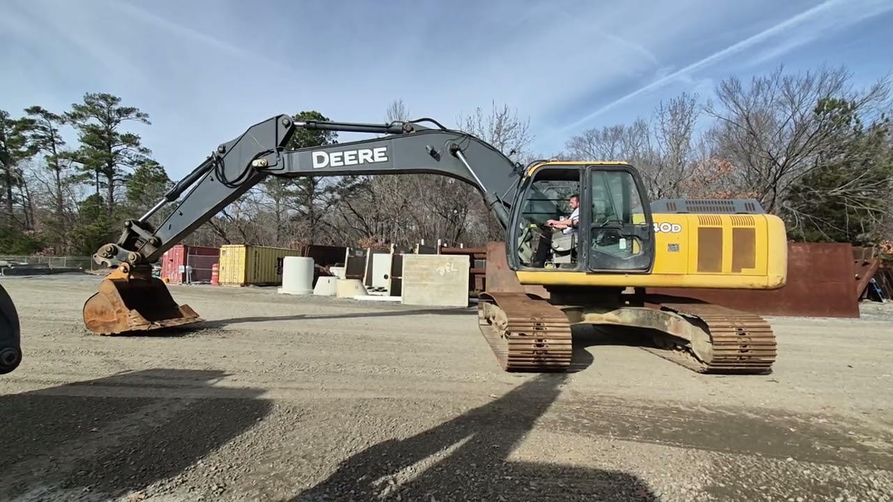 2010 John Deere 240D LC Excavator - YouTube