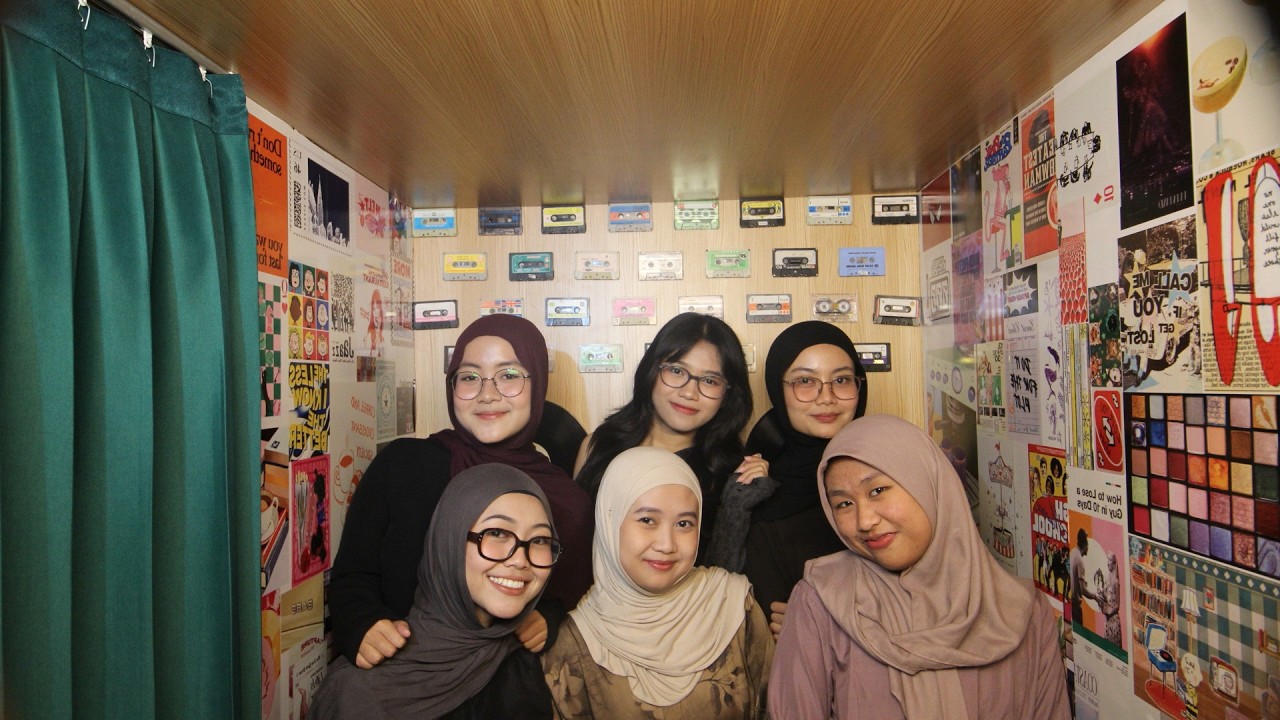 First time karoke....Maen lagii bareng Antikorupsi