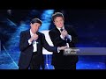 GIANNI Morandi e Massimo Ranieri 🌹🎸🌷 &quot;Non facciamoci prendere dal panico&quot; 💜 LIVE