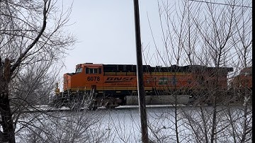 BNSF #6078 Leading & SB C-BKMSLP0-06B With Anniversary Unit In The Snow With Two DP Units 1/29/23