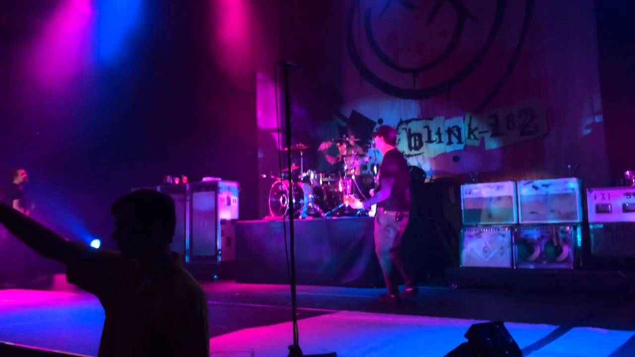 blink-182-i-m-lost-without-you-live-the-hollywood-palladium-youtube