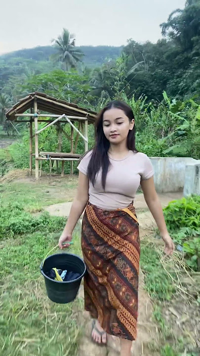 Wow yuli janda muda cantik #jandadesa #jandamuda #jandasemok #shorstvideo
