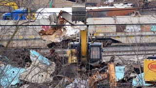 Train crew was not alerted until just before derailment, federal safety investigators say