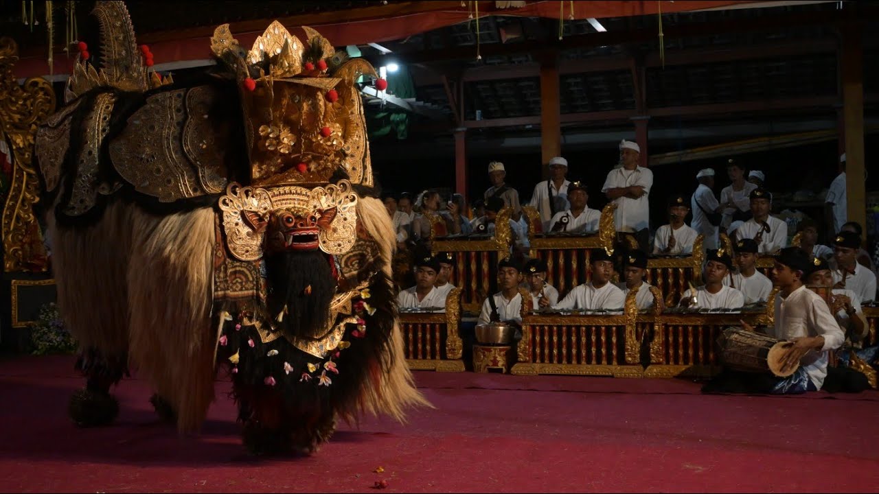 tari bapang barong Bali pura dalem , desa adat takmung 23 Nov 2023