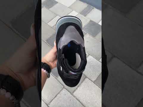 Чоловічі кросівки Reebok Black 210, видео 1