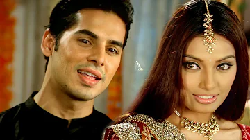 Main Agar Saamne | Dino Morea | Bipasha Basu | Abhijeet | Alka Yagnik | Bollywood Wedding Song