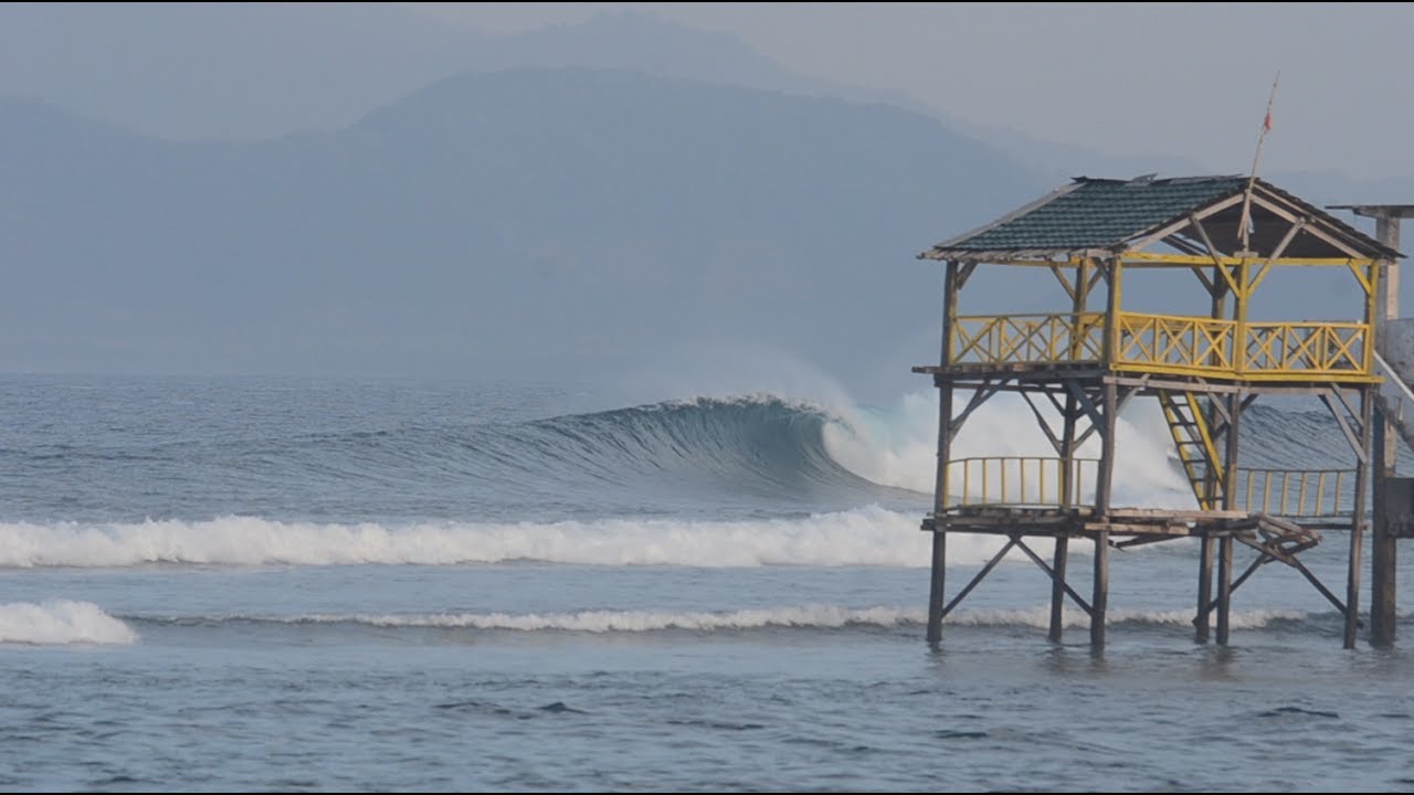 Lakey Peak Surf trip Indonesia Perfect Waves Vagues Parfaites a Sumbawa West Nusa Tenggara Lakey Peak Surf trip Indonesia Perfect Waves Vagues Parfaites a Sumbawa West Nusa Tenggara