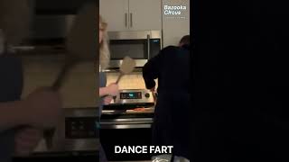 Wife moonwalk farts / Жена пукает лунной походкой #shorts