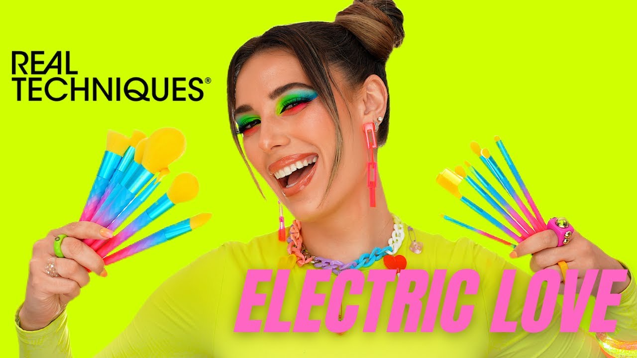 My REAL TECHNIQUES Brush Collection! Electric Love Victoria Lyn