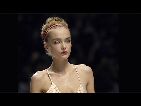 Video: Dominikanische Models Schreiben Geschichte Der Valentino Modenschau