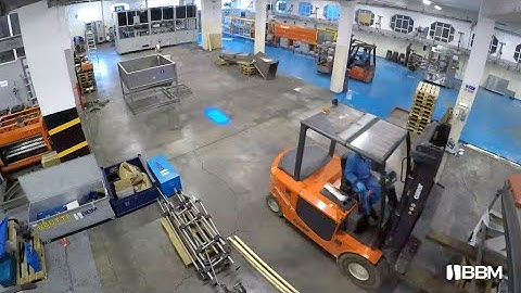 Complete bottling line DISMANTLING - TIME LAPSE