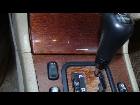Видео: Какво представлява бутонът ESP на Mercedes?