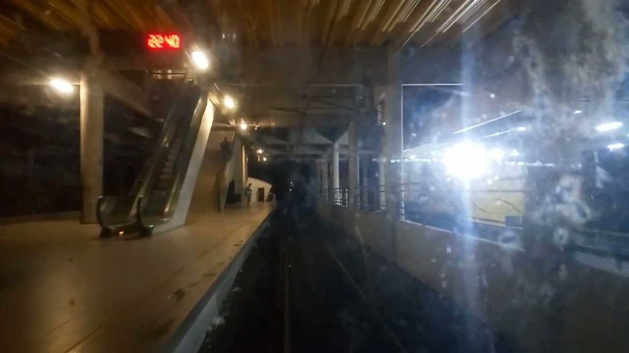 Visão da cabine - Trem 22 - Recife a Cajueiro Seco. Últimas viagens do dia.